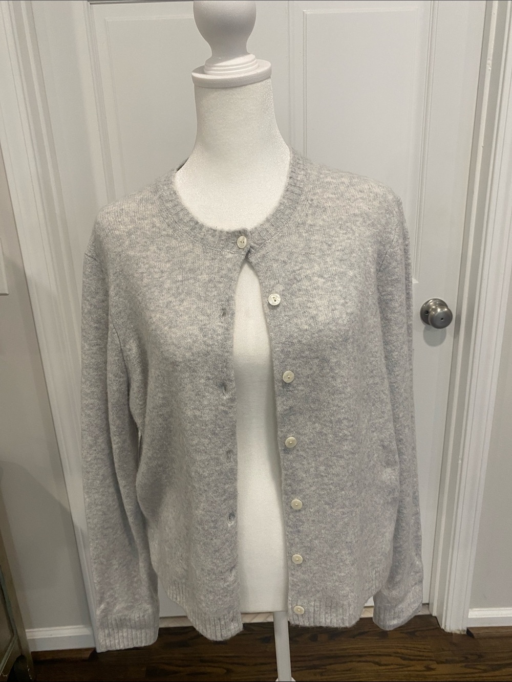 J. Crew Extra-Soft Light Gray Crewneck Sweater Size M